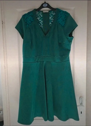 Robe vert sapin, marque: Cache Cache, état: Très bon état, taille: XL / 42 / 14, 15,00 €, 16,45 € Protection acheteurs incluse