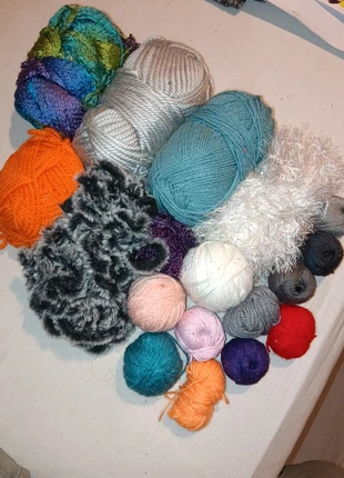 Lot pelote de laine, brand: LAINE, condizioni: Nuovo senza cartellino, €7.00, €8.05 include la Protezione acquisti