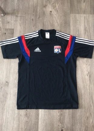 T-shirt , marke: adidas, zustand: Sehr gut, größe: S, 3,50 €, 4,38 € inklusive Vinted-Käuferschutz