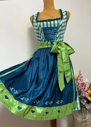 Robe dirndl oktoberfest bleue et verte à carreaux + tablier Busserl Trachten T38, brand: Busserl Trachten, condition: Good, size: M / 38 / 10, €10.00, €11.20 includes Buyer Protection Pro
