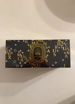 Coffret Noël Bougie Diptyque Sapin Étincelles Neige, marque: Diptyque, état: Neuf avec étiquette, 85,00 €, 89,95 € Protection acheteurs incluse