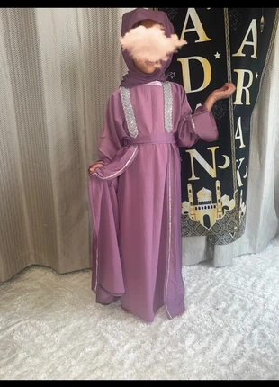 Abaya violette, zustand: Neu, mit Etikett, größe: 3 Jahre / 98, 25,00 €, 26,95 € inklusive Vinted-Käuferschutz