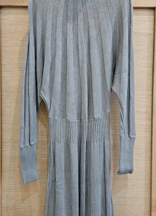 Vestito in maglia Betty Blue Elisabetta Franchi, brand: Betty Blue, condizioni: Ottime, taglia: M / IT 42 / EU 38, €6.99, €8.04 include la Protezione acquisti