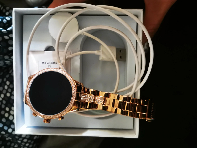 Montre connect e Michael kors Vinted