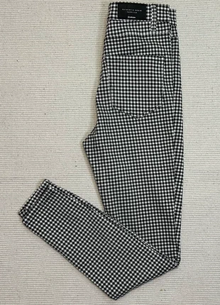 Pantalon Stradivarius Super High Waist à carreaux noir et blanc – Taille 36 🇫🇷, brand: Stradivarius, condizioni: Ottime, taglia: S / IT 40 / EU 36, €13.99, €15.39 include la Protezione acquisti