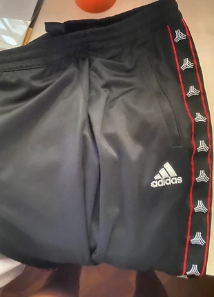 Pacco unico magliette lacoste, lyle scott, levis & pantalone Adidas , marca: adidas, estado: Muy bueno, tamaño: L, 20,00 €, 21,70 € Protección al comprador incluida