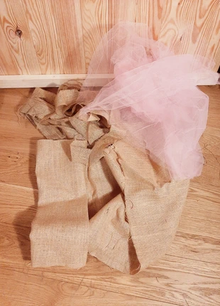Lot de chutes de toile de jute et de tulle rose, merk: Inconnu, staat: Heel goed, € 7,00, € 8,05 inclusief Kopersbescherming