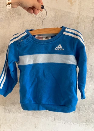 Trui adidas, merk: adidas, staat: Heel goed, maat: 6-9 maanden / 68 cm, € 3,50, € 4,38 inclusief Kopersbescherming