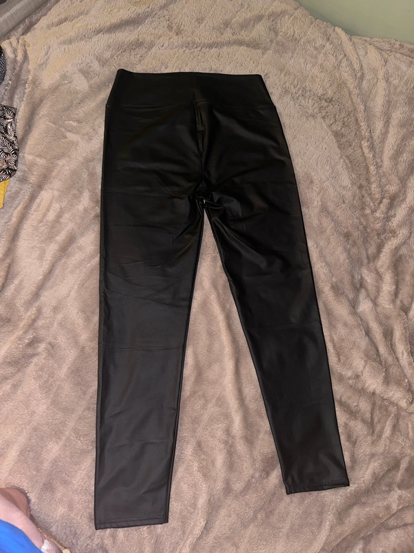 Pantalon similicuir très léger 2