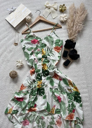 Robe à fleurs, taille 44, marque: Super U, état: Neuf avec étiquette, taille: XXL / 44 / 16, 5,90 €, 6,90 € Protection acheteurs incluse