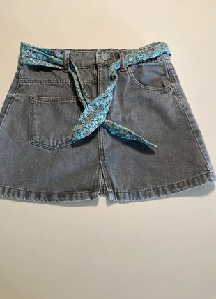 Jupe en jean grise avec ceinture Losan Taille | 12ans jamais porté, marca: Losan, estado: Novo sem etiquetas, tamanho: 12 anos / 152 cm, €4.00, €4.90 inclui Proteção do Comprador