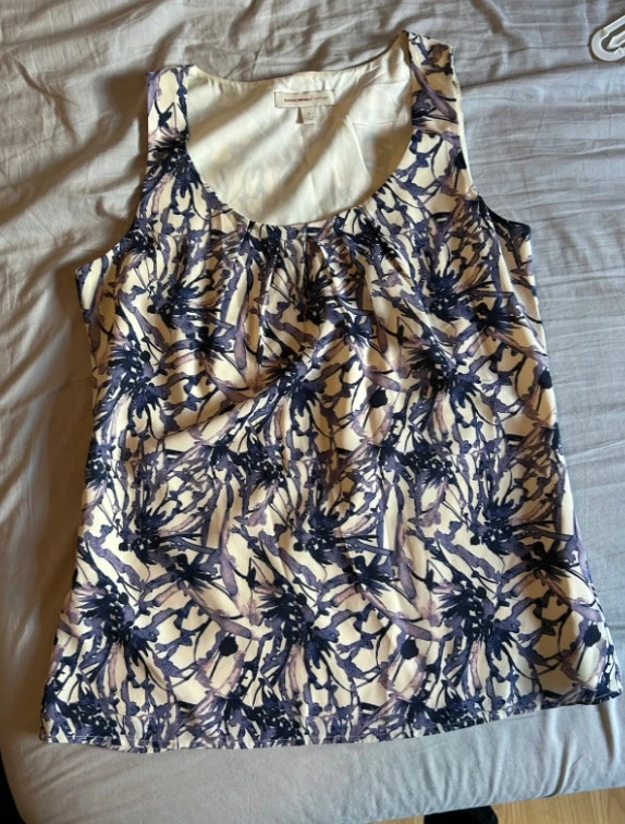 TopS tank Top from Banana Republic  Good condition  Size S-M 1