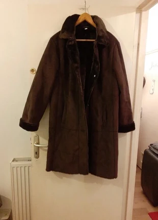 Manteau long marron dain , staat: Heel goed, maat: XXXL / 46 / 18, € 78,00, € 82,60 inclusief Kopersbescherming