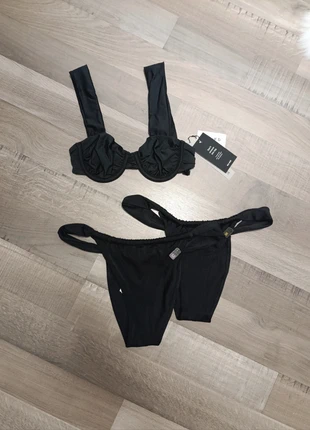 Maillot de bain NA-KD + 2 bas Undiz, marke: NA-KD, zustand: Neu, mit Etikett, größe: S / 36 / 8, 15,00 €, 16,45 € inklusive Vinted-Käuferschutz