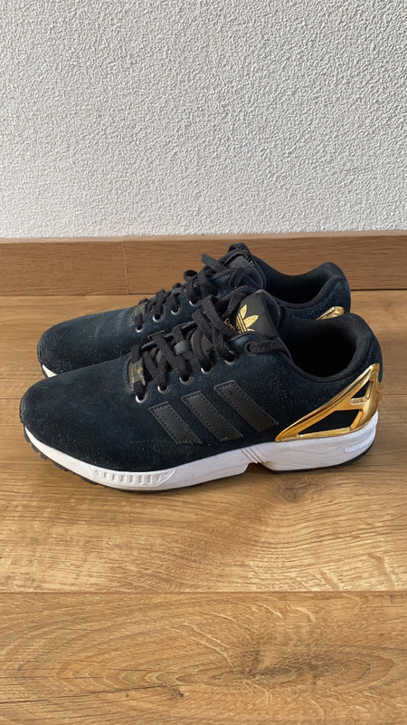 toeter Rechtsaf pijp Adidas sneakers, zwart met goud maat 40,5 - Vinted