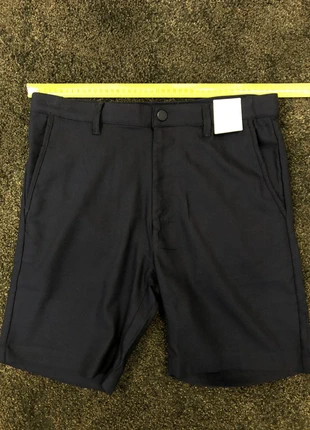 Bermuda azul, merk: CELOPMAN, staat: Nieuw met prijskaartje, maat: M, € 12,00, € 13,30 inclusief Kopersbescherming