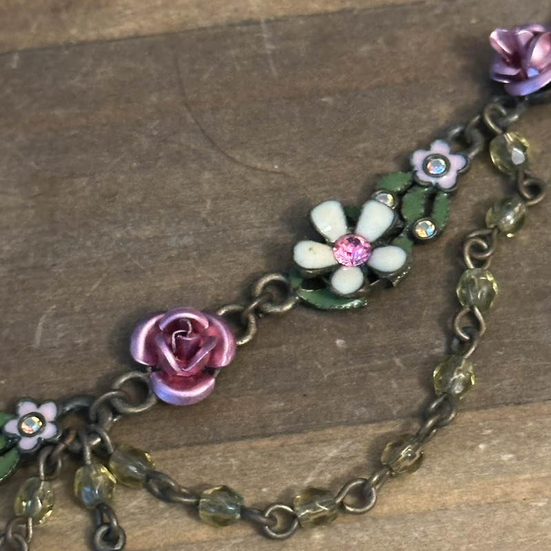 Vintage Avon NR scalloped Victorian flower necklace 5