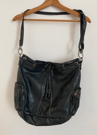 Sac à main noir en cuir, marque: La Redoute, état: Très bon état, 7,00 €, 8,05 € Protection acheteurs incluse