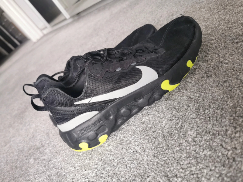 Girls size 5 sale nike trainers