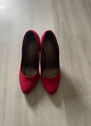 Talon rouge femme, marque: Vintage Dressing, état: Bon état, taille: 39, 3,00 €, 3,85 € Protection acheteurs incluse