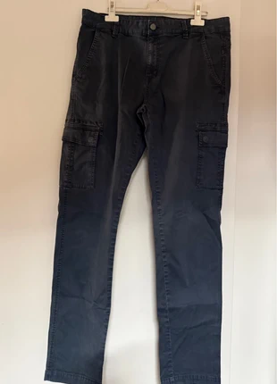 Pantaloni cargo Jeep uomo taglia 50 – stile pratico e urbano! 🖤, brand: Jeep, condizioni: Ottime, taglia: IT 50 | W40, €15.00, €16.45 include la Protezione acquisti