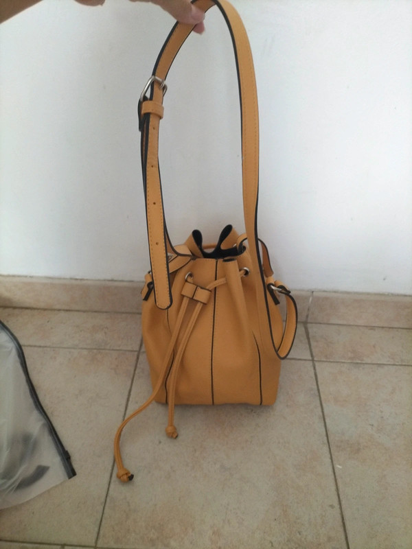 Sac sceau jaune Vinted