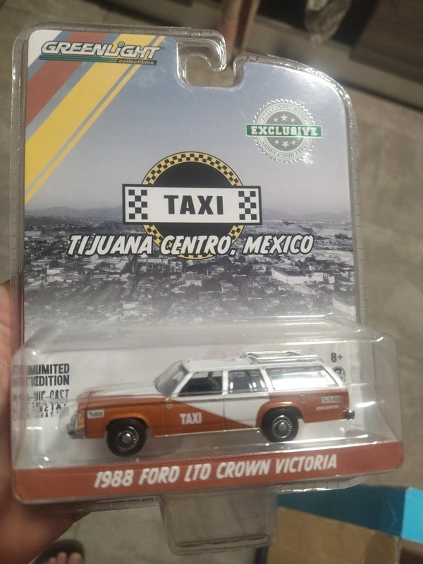 Ltd crown victoria 1988 taxi tijuana 1