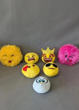 Lot de 7 peluches Emojis – petites et grandes – très bon état, zustand: Sehr gut, größe: 3 Jahre / 98, 5,00 €, 5,95 € inklusive Vinted-Käuferschutz