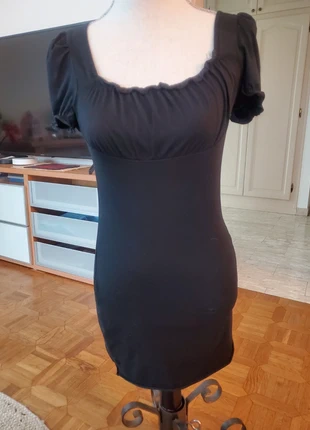 Robe noire Shein , merk: Shein, staat: Heel goed, maat: S / 36 / 8, € 3,00, € 3,85 inclusief Kopersbescherming