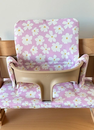 Kussenset voor de Stokke Tripp Trapp (Bloemen roze/wit), merk: Tripp Trapp, staat: Heel goed, € 34,00, € 36,40 inclusief Kopersbescherming Pro