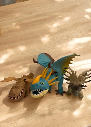 Lot de 3 figurines Dragons : Cavaliers de Beurk - How to Train Your Dragon DreamWorks, brand: Dreamworks, condition: Good, size: 3 years / 98 cm, €8.99, €10.14 includes Buyer Protection