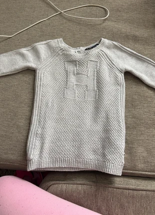 Kleedje tommy hilfiger, merk: Tommy Hilfiger, staat: Heel goed, maat: 9-12 maanden / 74 cm, € 10,00, € 11,20 inclusief Kopersbescherming