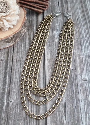 Triple gold chain accessory. Edgy elegance for bags & shoes! 0022, staat: Heel goed, € 3,99, € 4,89 inclusief Kopersbescherming Pro