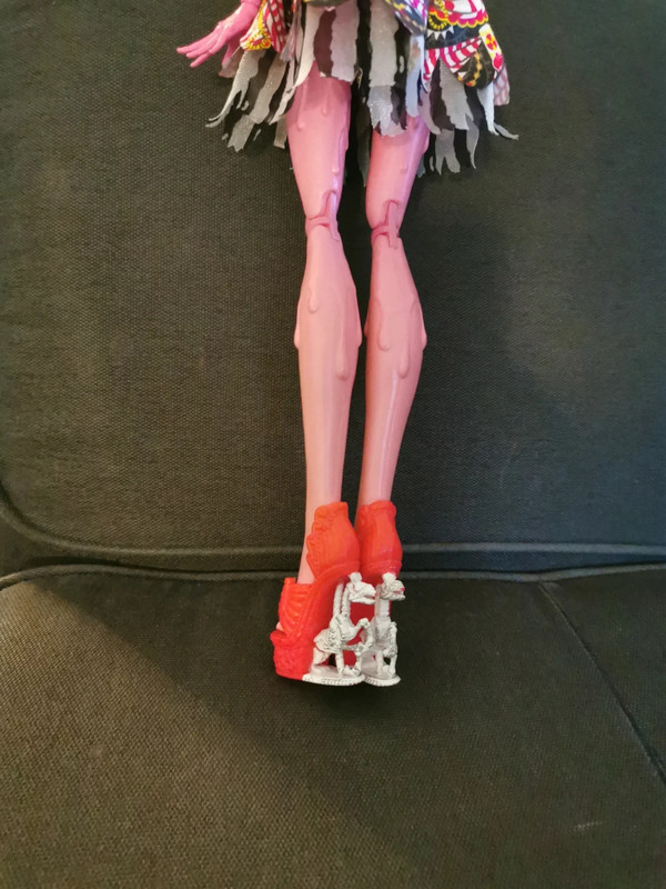 Poupée géante (43cm) Monster High Gooliop