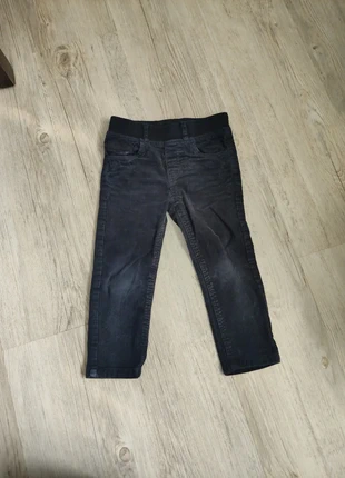 Jean velour bleu marine , marke: H&M, zustand: Gut, größe: 18–24 Monate / 86, 1,00 €, 1,75 € inklusive Vinted-Käuferschutz