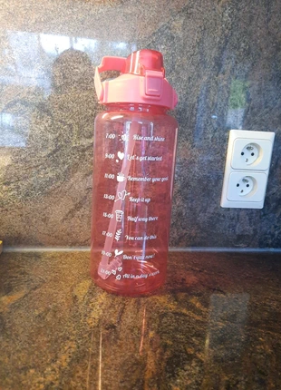 Drinkbottle - 2L (Roos), marque: Wibra, état: Neuf sans étiquette, 4,00 €, 4,90 € Protection acheteurs incluse