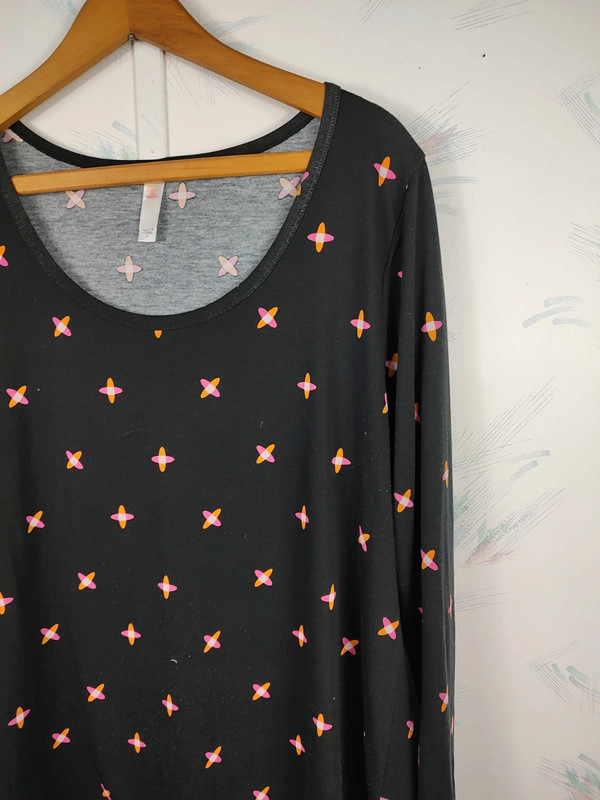 Lularoe Black Printed Top 2