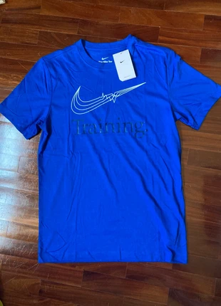Nike t-shirt, marca: Nike, estado: Novo com etiquetas, tamanho: S, €15.00, €16.45 inclui Proteção do Comprador