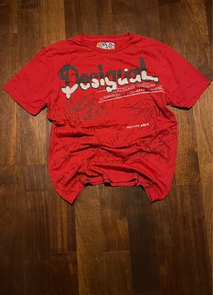 Tee shirt / t-shirt vintage années 2000's - y2k | Rouge | L | Desigual, marque: Vintage Dressing, état: Très bon état, taille: L, 9,00 €, 10,15 € Protection acheteurs incluse