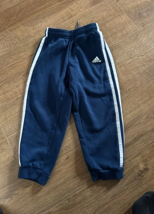 Jogging bottoms, brand: adidas, condition: Very good, size: 4 years / 104 cm, £3.00, £3.54 includes Buyer Protection