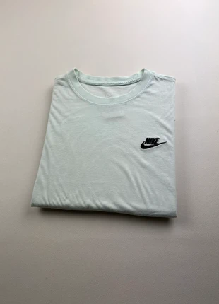 Tee-Shirt Nike Manche Courte Vert Clair 100% Coton Taille M, marke: Nike, zustand: Sehr gut, größe: M, 15,00 €, 16,45 € inklusive Vinted-Käuferschutz