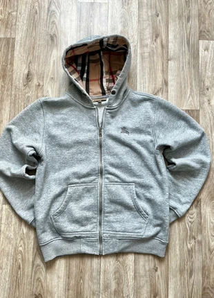 Veste Zippée / Gilet / Pull Burberry gris logo brodé taille M épais et de qualité, marca: Burberry, estado: Muito bom, tamanho: M, €135.00, €142.45 inclui Proteção do Comprador