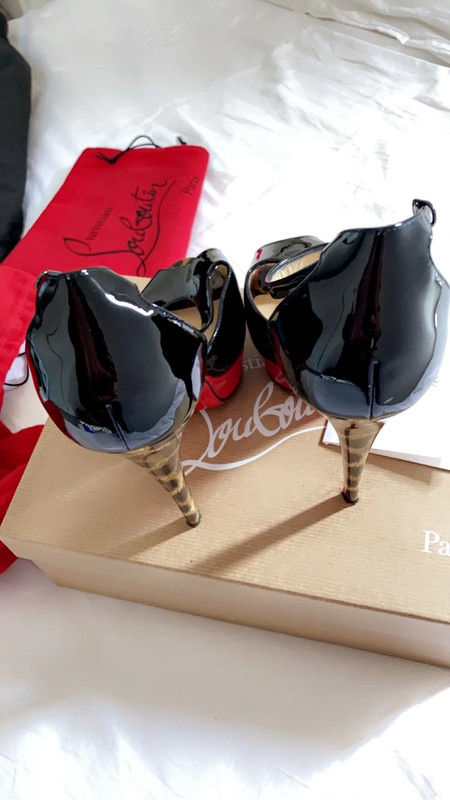 Sandales noires Christian Louboutin Vinted