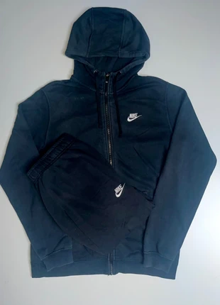 Ensemble Nike Noir logo brodé taille/M, marque: Nike, état: Bon état, taille: M, 59,00 €, 62,65 € Protection acheteurs incluse