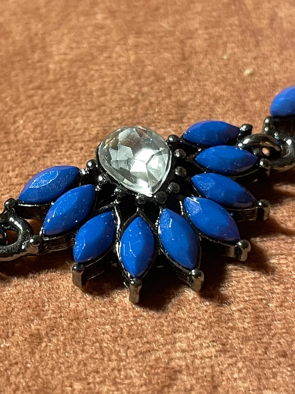 Blue statement necklace 3