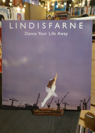 Lindisfarne 'Dance Your Life Away' vinyl, condizioni: Nuovo senza cartellino, €7.00, €8.05 include la Protezione acquisti