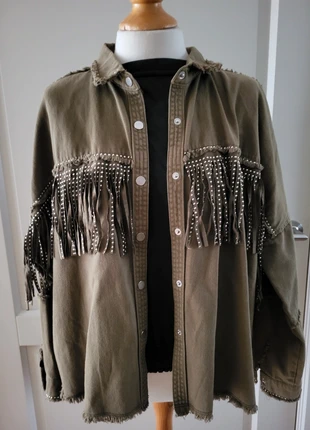 Jack met fringe L/XL, merk: Zara, staat: Heel goed, maat: L / 40 / 12, € 8,50, € 9,63 inclusief Kopersbescherming