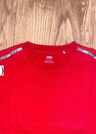 🔴 Levi’s Red Court T-Shirt – Size S Women, brand: Levi's, condition: Very good, size: S / 36 / 8, €2.99, €3.84 includes Buyer Protection