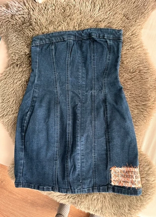 Denim jurkje Zara x Craftcore Never Dies, marque: Zara, état: Très bon état, taille: XS / 34 / 6, 6,00 €, 7,00 € Protection acheteurs incluse