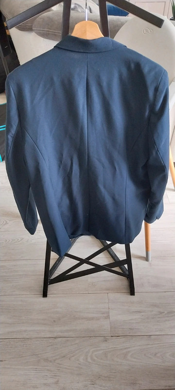 Blazer Kiabi taille 46 porté 1 fois ou 2. État neuf. Bleu marine - photo numéro 5